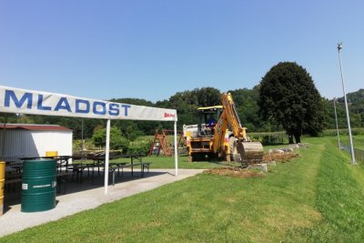 FOTO NK „Mladost” Varaždinske Toplice, nakon što se plasirao u viši rang natjecanja, dobiva nove tribine