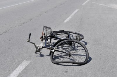 Vožnja 12-godišnjaka biciklom bez kacige na glavi u Krču završila padom na kolnik
