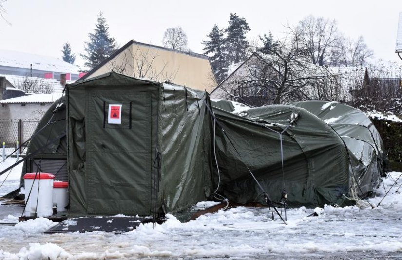 Poznato zbog čega je došlo do popuštanja konstrukcije vojnog šatora u bolnici