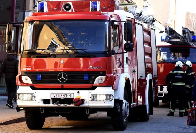 Prema Sisku kreću i dvije vatrogasne ekipe iz Ivanca i Varaždina s autoljestvama