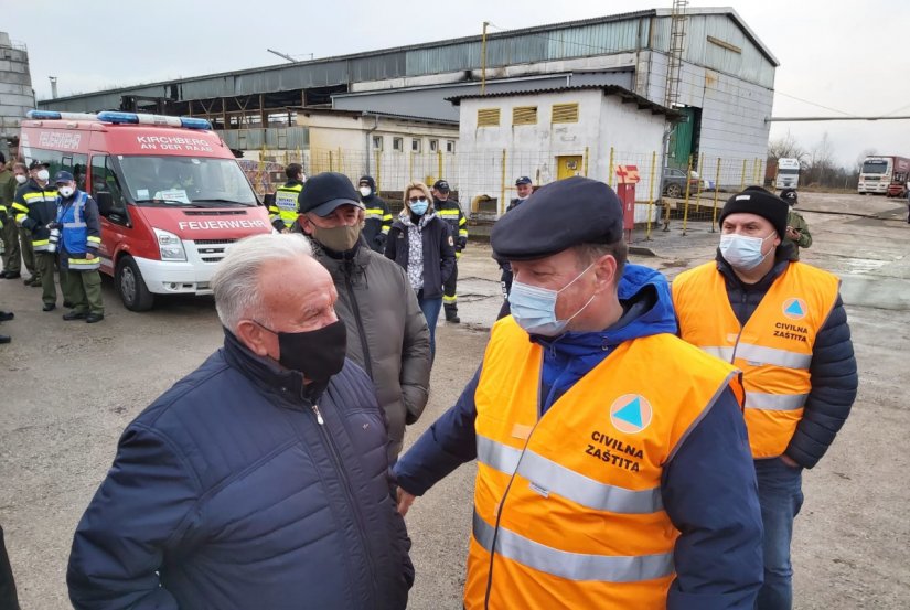 Slovenski i austrijski vatrogasci, u organizaciji B. Huma, pomažu Petrinji