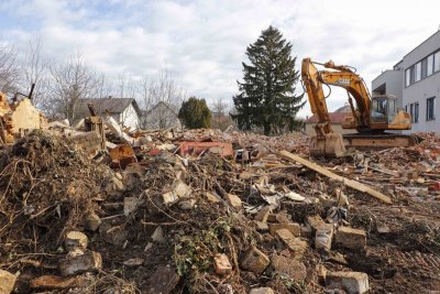 Ivanec: Porušena zgrada nekadašnjeg Metalca, u planu gradnja velikog poslovnog-stambenog objekta