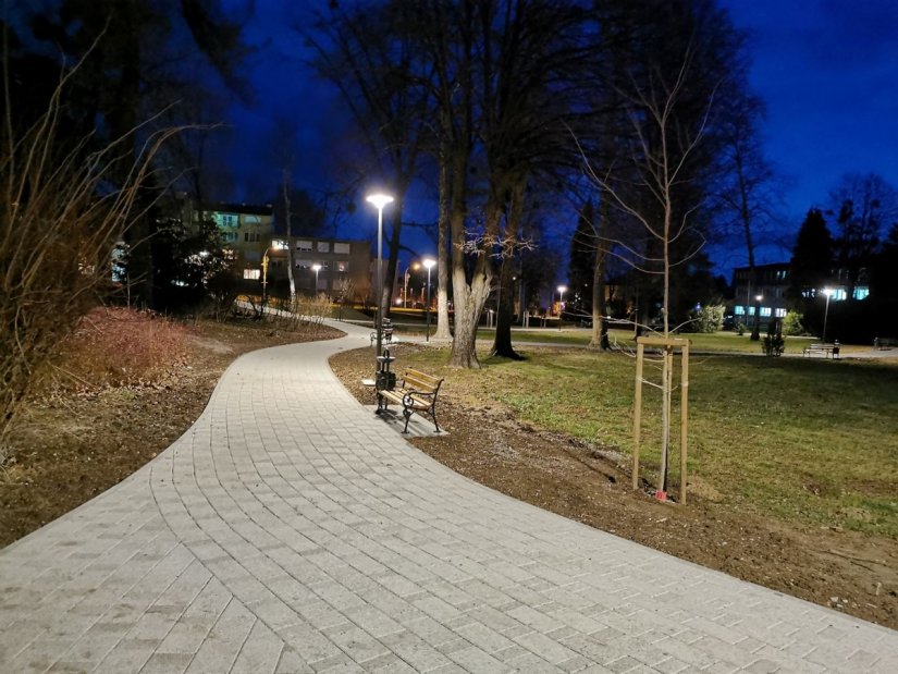 Završena rekonstrukcija: Glavni ivanečki park zasjao pod LED rasvjetom