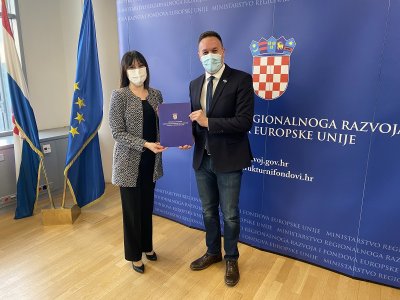 Načelnik Nenad Horvatić potpisao je ugovor s ministricom regionalnog razvoja i fondova europske unije Natašom Tramišak