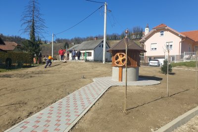 Općina Cestica: Uređen park u centru naselja Veliki Lovrečan