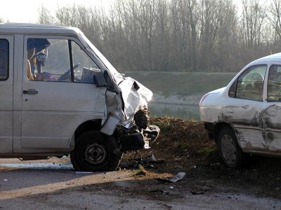 Prometne nesreće u Možđencu i Presečnom, ozlijeđeno pet osoba