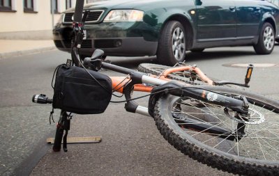 Neoprezna vožnja 7-godišnjaka na biciklu bez zaštitne opreme završila s ozljedama