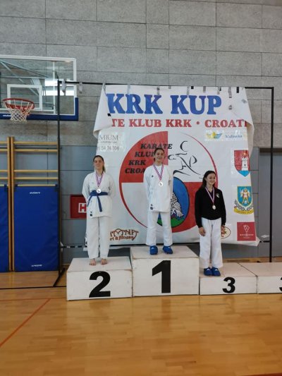 Karate klub Ivanec osvojio dvije zlatne i dvije srebrne medalje na Krk kupu