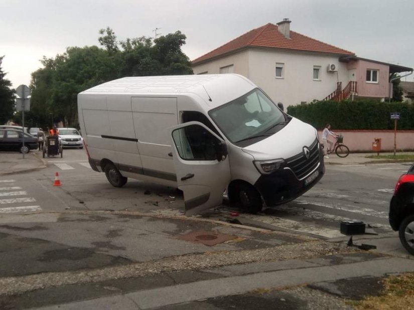 FOTO Te&scaron;ka prometna nesreća u Kratkoj ulici