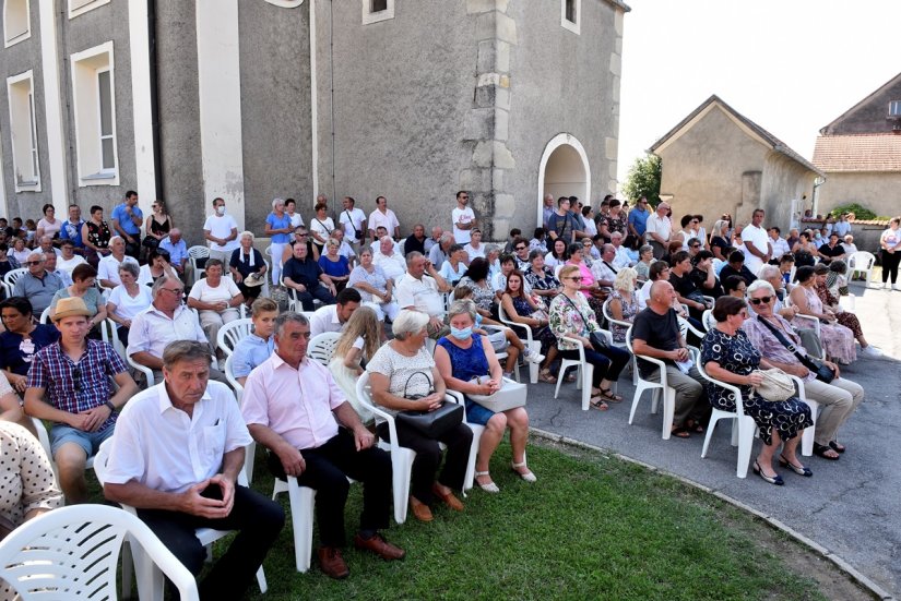 FOTO Proštenje u Biškupcu privukla brojne vjernike za Blagdan Velike Gospe