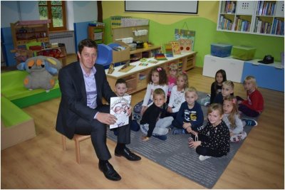 Dječji tjedan u Dječjem vrtiću Vinica, načelnik Branimir Štimec podijelio slikovnice