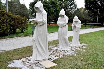 Stigli nalazi vještačenja: Skulpture redovnika nisu izrađene od materijala navedenog u troškovniku