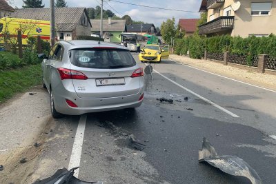 Ozlijeđeni u prometnoj nesreći u Črešnjevu - cesta za kamione zatvorena