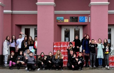FOTO Donacija II. OŠ Varaždin Caritasovoj pučkoj kuhinji: važno je pomagati jer dobro se dobrim vraća!