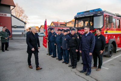 FOTO Mještani Općine Sračinec sigurni od požara: DVD-u Svibovec Podravski stiglo novo navalno vozilo!