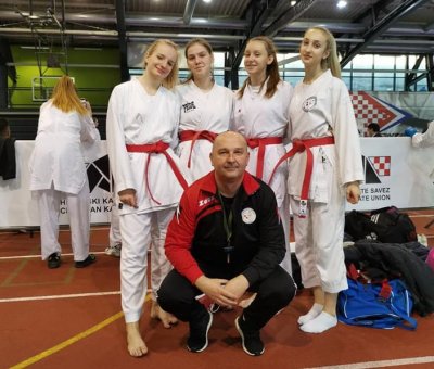 Kadetkinje Karate kluba Ivanec pete na ekipnom Prvenstvu Hrvatske u borbama