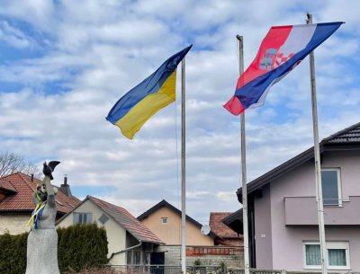 U Vidovcu podignuta ukrajinska zastava u znak potpore ukrajinskom narodu