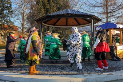 FOTO Pokladni utorak u Ivancu: Uz glazbu i ples udarili brigu na veselje
