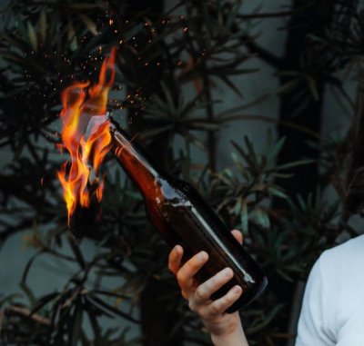 Molotovljev koktel bacio na kuću u Preloškoj koja se zapalila, 39-godišnjaku oduzeta lovačka puška