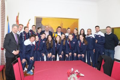 FOTO Hrvatska odbojkaška kadetska reprezentacija U17 na prijemu u Gradskoj vijećnici