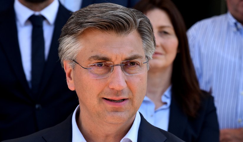 Andrej Plenković nakon sastanka vrha HDZ-a izjavio da ima većinu u Saboru i bez NS Reformista
