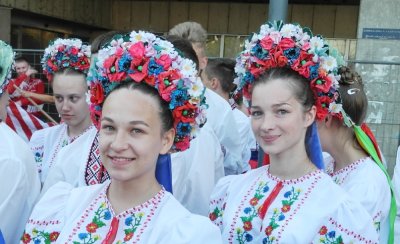 Završava Međunarodni festival folklora COFA - Pružimo podršku gostima iz ukrajinskog grada Vinice