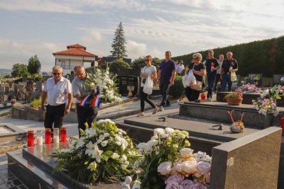 Polaganjem cvijeća odana počast heroju Domovinskog rata Željku Putaru-Grdaku