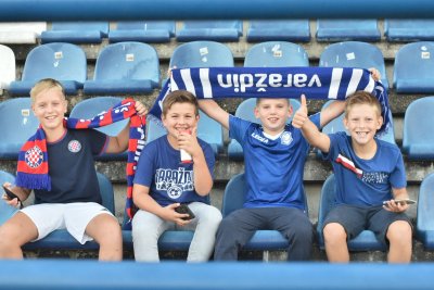 FOTO Sjajan ugođaj na Gradskom stadionu, oko 7 tisuća pratit će nadmetanje Varaždina i Hajduka