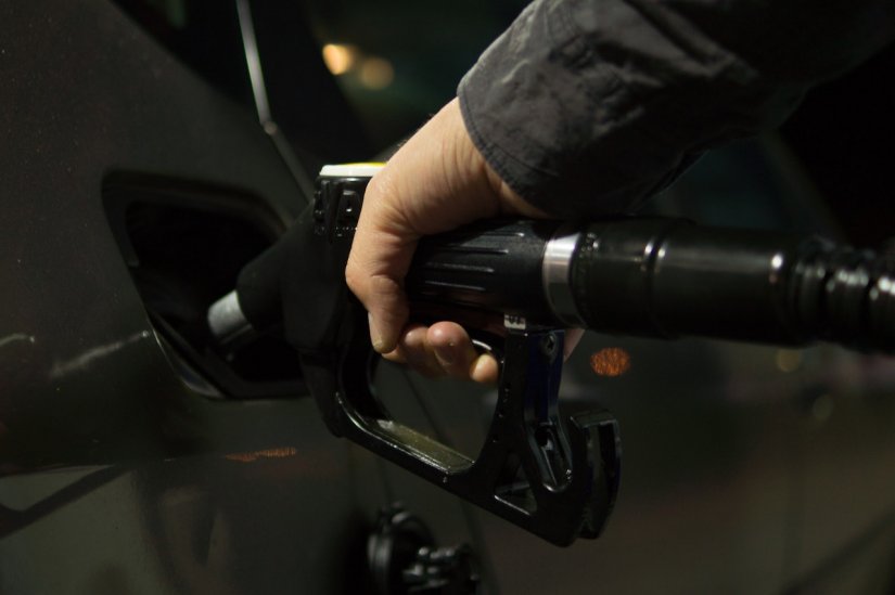 Od sutra nove cijene goriva, Vlada fiksirala cijenu plavog dizela