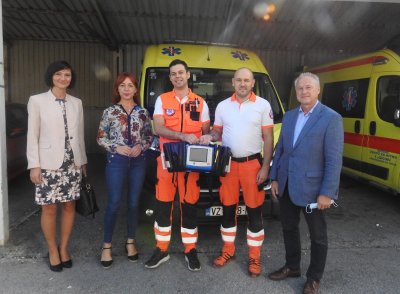 Kvalitetnija zdravstvena skrb na ivanečkom području, nabavljen novi defibrilator za timove hitne medicine
