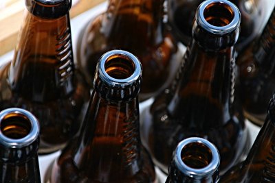 Iz skladišta ukrao stotine praznih boca piva u nosiljkama i povratnu ambalažu