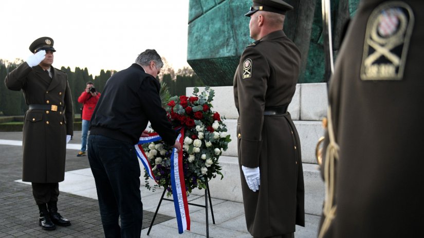 Predsjednik Milanović odao počast žrtvi Vukovara