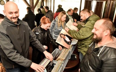 FOTO Ljubitelji vinila došli na svoje: U Varaždinu održan sajam gramofonskih ploča