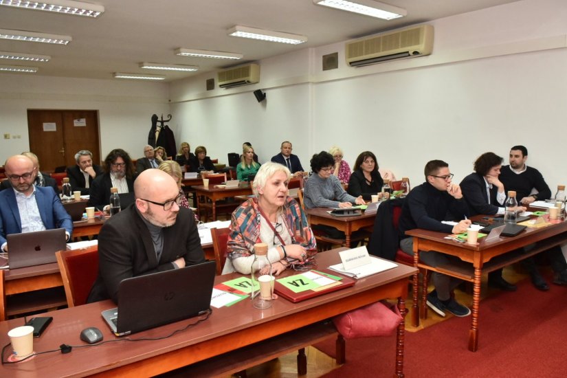 Dubravka Novak i Ivan Obadić: Zašto smo bili suzdržani oko donošenja proračuna