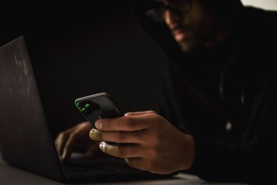 Računalnom prijevarom nepoznata osoba 21-godišnjaku ukrala 29 tisuća eura u kriptovalutama