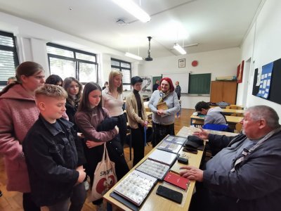 Edukativni tim UDVDR Ivanec u Drugoj gimnaziji Varaždin održao predavanje na temu „Domovinski rat – Istina o slobodi“