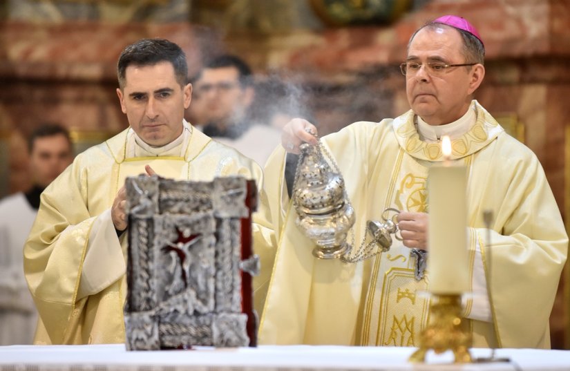 SRETAN USKRS! Vjernici u varaždinskoj katedrali proslavili najveću kršćansku svetkovinu