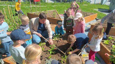 FOTO Mališani iz Dječjeg vrtića Vinica zasadili eko vrt