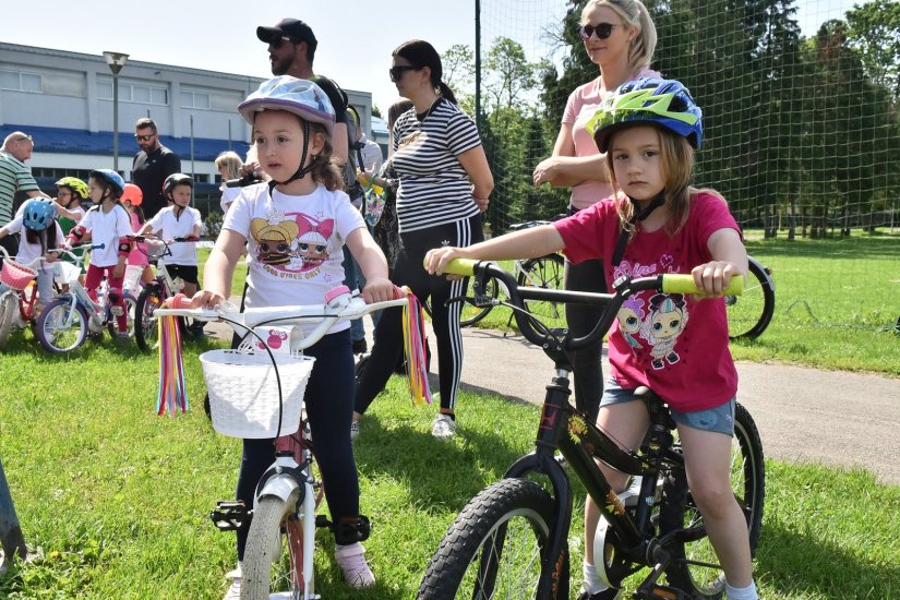 Olimpijski festival vrtića Varaždina: Više od 50 vrtićaraca pokazalo biciklističke vještine