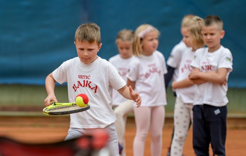Olimpijski festival dječjih vrtića Grada Varaždina: 50-ak mališana odlično se zabavilo i pokazalo svoje teniske vještine