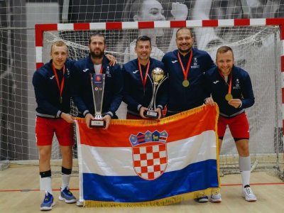 Hrvatska rukometna reprezentacija gluhih najbolja na svijetu, zlatni J. i F. Kolarić, I. Pajić i B. Varšić