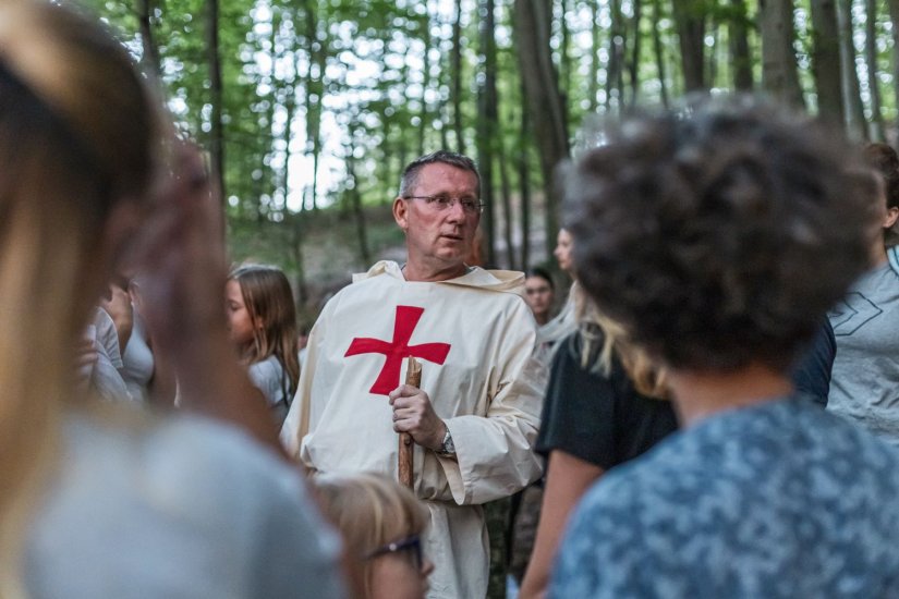 U pohodu k Črlenim fratrima: Nakon povratka posjetitelji su uživali u kinu pod zvijezdama