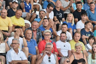 FOTO Ogled Varaždina i Hajduka na Gradski stadion u Varaždinu privukao veliki broj navijača obje momčadi