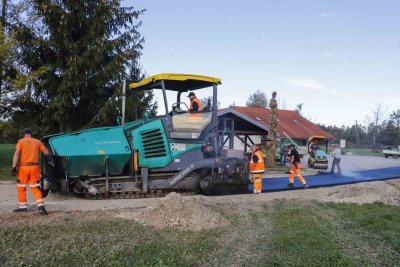 IVANEC Napokon počelo asfaltiranje cesta oštećenih u aglomeracijskim radovima