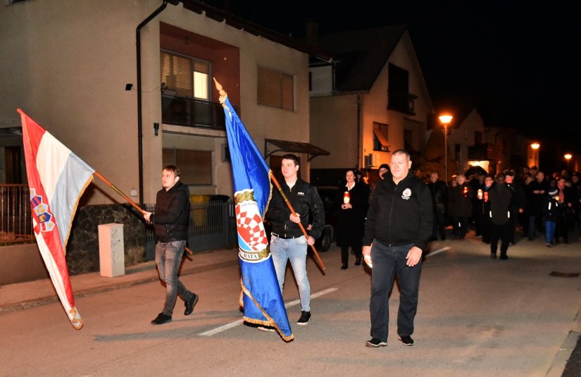 FOTO Kolona sjećanja prošla Vukovarskom ulicom u Varaždinu