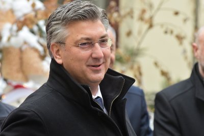 Predsjednik Vlade Plenković u Varaždinu, prije toga u Krapini, a zatim u Prelogu