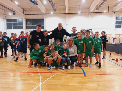 U Trnovcu odigran 1. novogodišnji turnir u mini rukometu, slavile djevojčice Preloga i dječaci MRK Vidovec