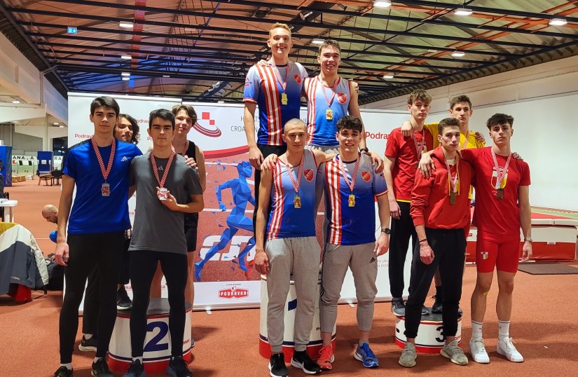 &Scaron;est zlata i jedno srebro na juniorskom prventsvu za članove AK Slododa