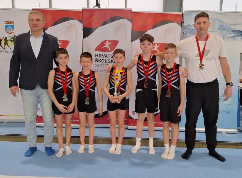 Gimnastičari VI. OŠ Varaždin osvojili treće mjesto na Državnom prvenstvu