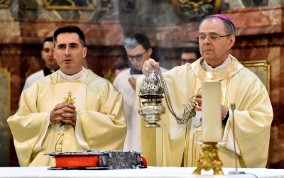 FOTO Vjernici u varaždinskoj katedrali proslavili najveću kršćansku svetkovinu